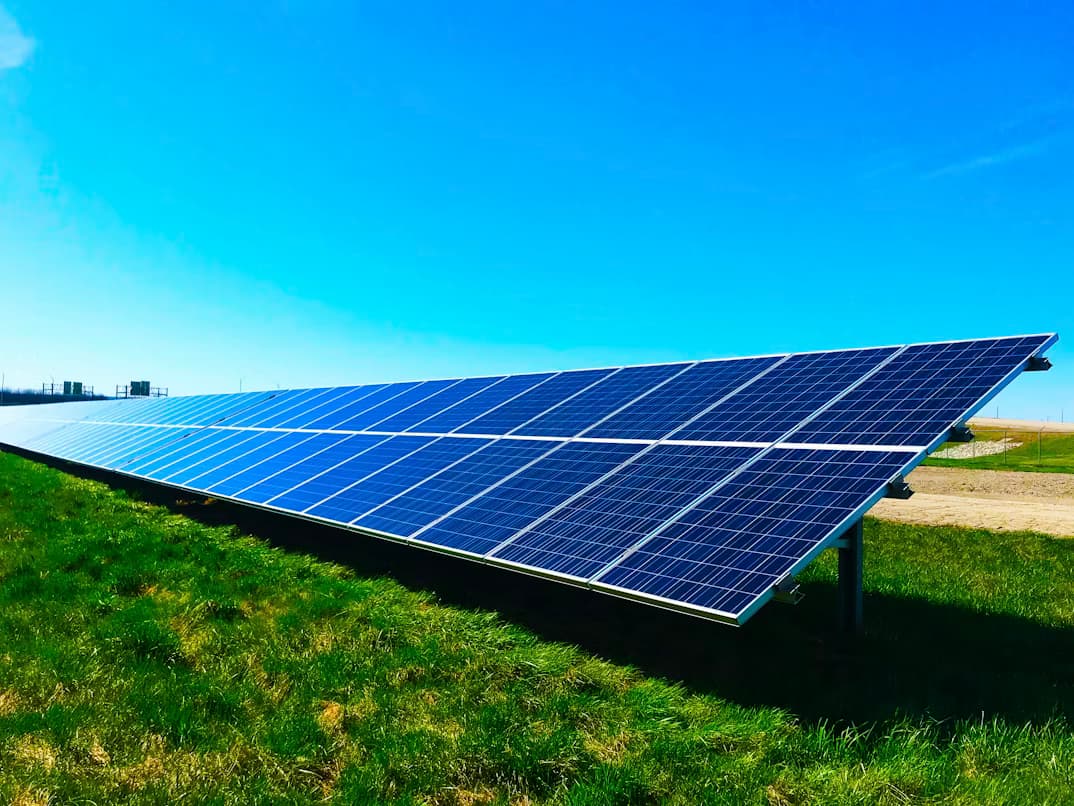 Gêmeos Garcia — Segurança e Energia Solar